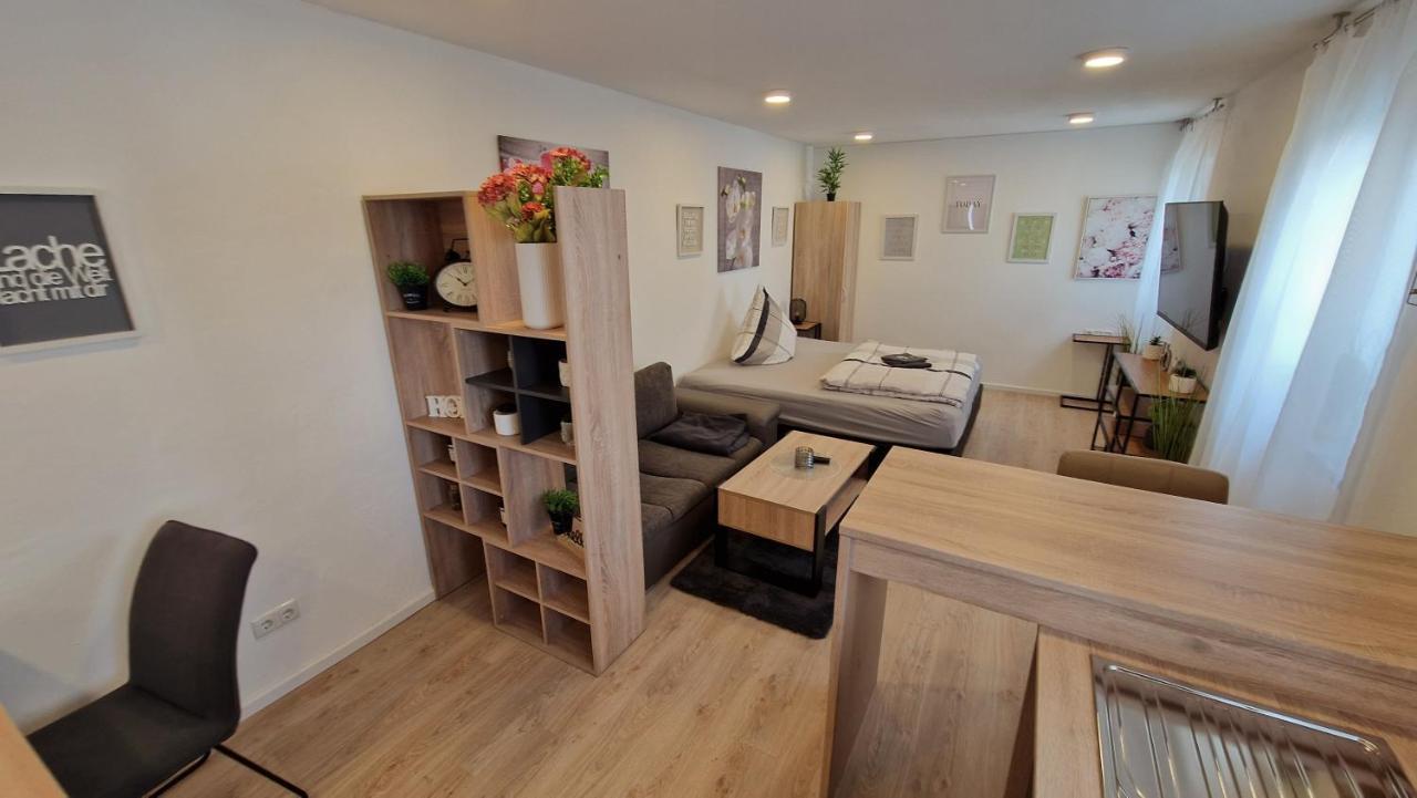 Appartment-Ferienwohnung Mit Kueche, Bad, Kostenlos Wlan, Modern Eingerichtet Roding Eksteriør billede