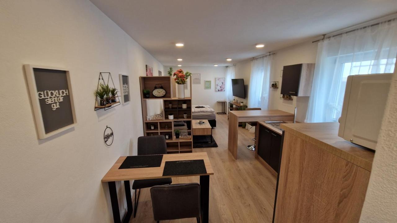 Appartment-Ferienwohnung Mit Kueche, Bad, Kostenlos Wlan, Modern Eingerichtet Roding Værelse billede
