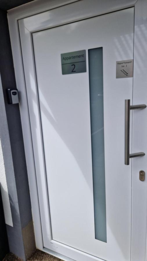 Appartment-Ferienwohnung Mit Kueche, Bad, Kostenlos Wlan, Modern Eingerichtet Roding Eksteriør billede